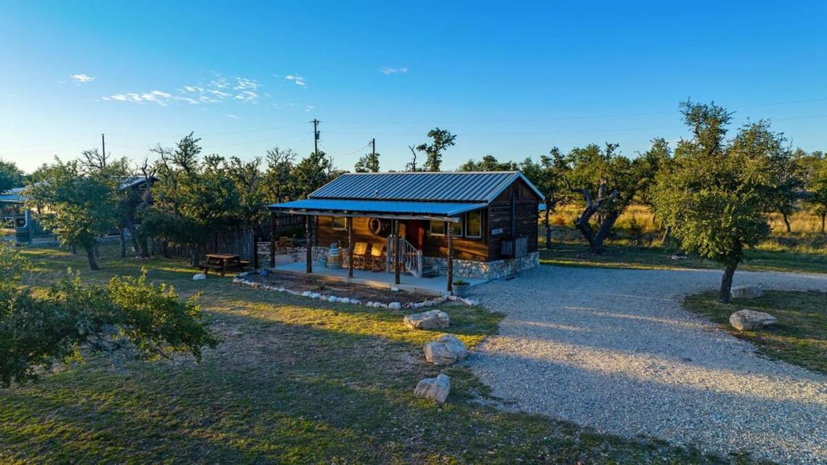 Rockin' R - Rustic Star Cabin フレデリックスバーグ エクステリア 写真