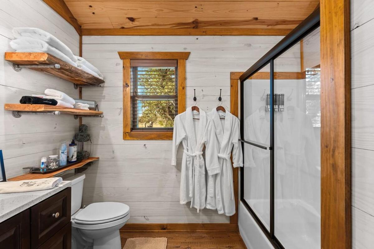 Rockin' R - Rustic Star Cabin フレデリックスバーグ エクステリア 写真