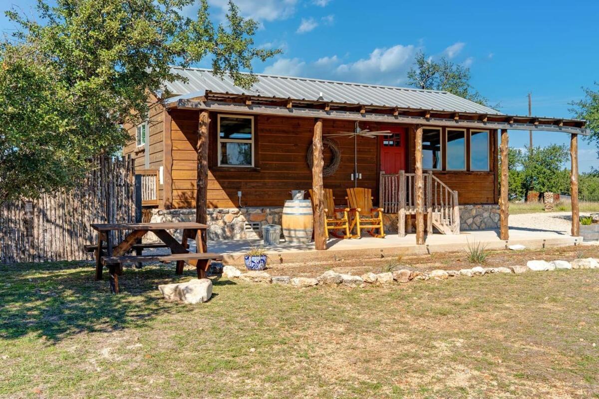 Rockin' R - Rustic Star Cabin フレデリックスバーグ エクステリア 写真