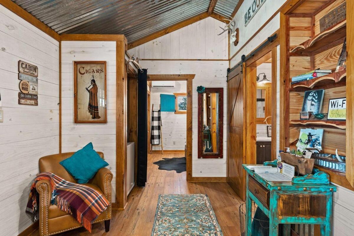 Rockin' R - Rustic Star Cabin フレデリックスバーグ エクステリア 写真